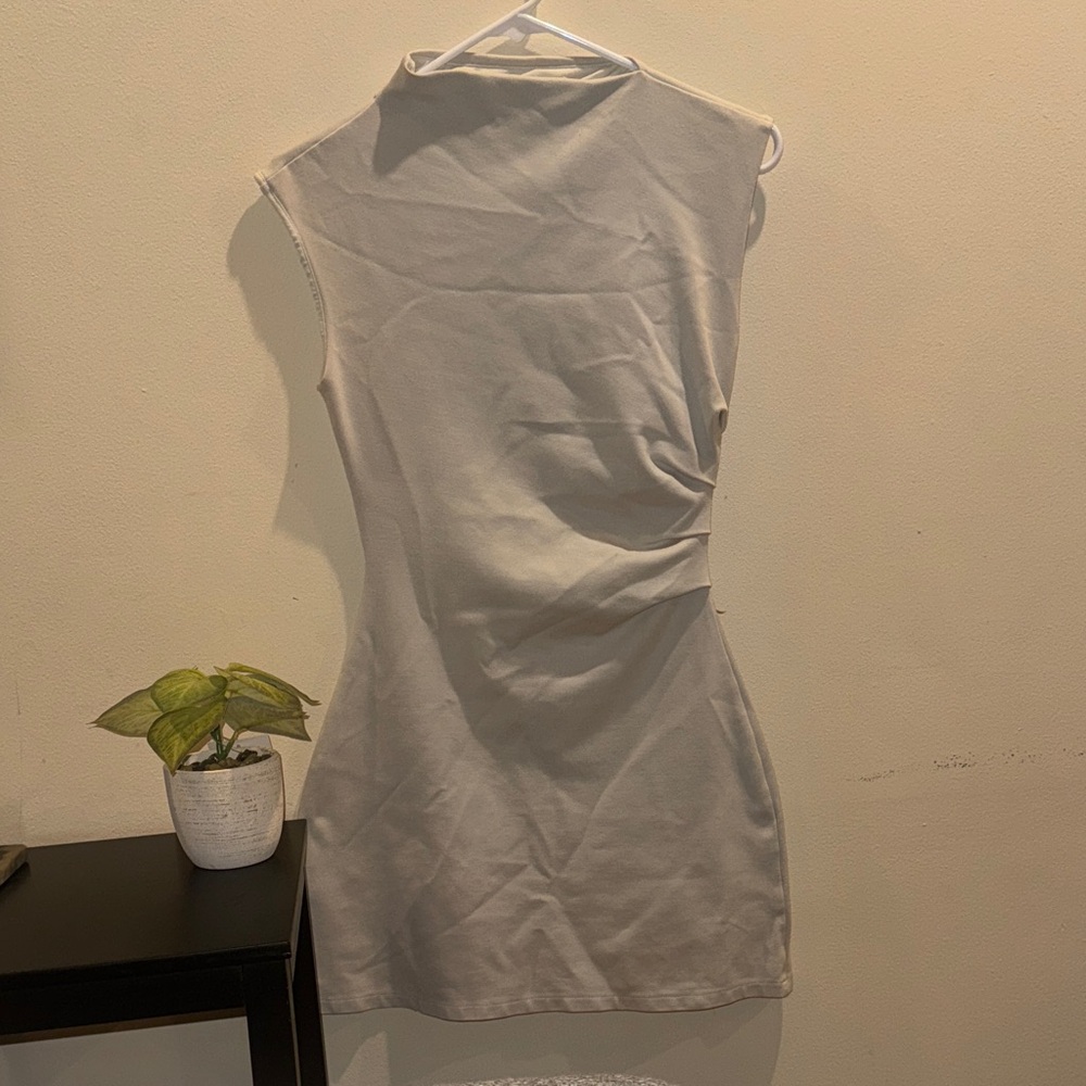 Elegant Cream Sleeveless Dress